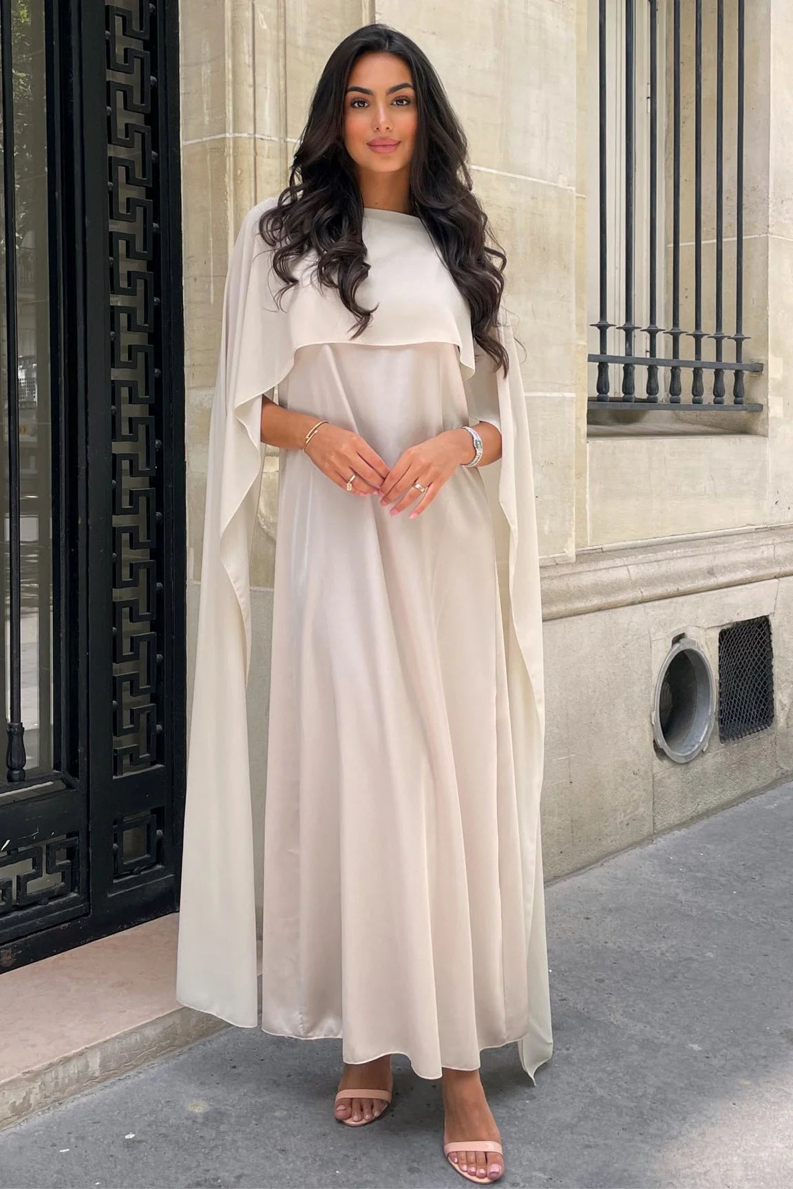 Cape abaya beige kaftan